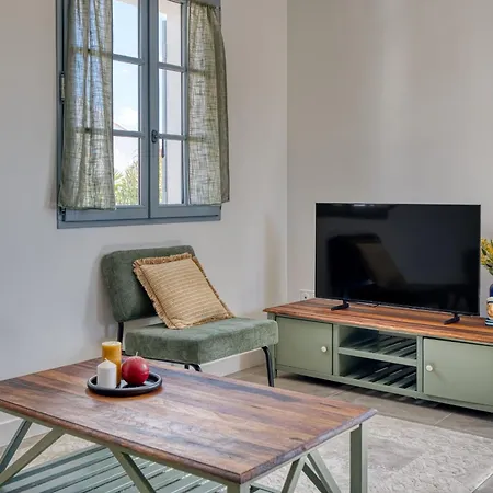 ヴィラ Bains De House & Jacuzzi Steps From The Walk To Town Sleeps 6