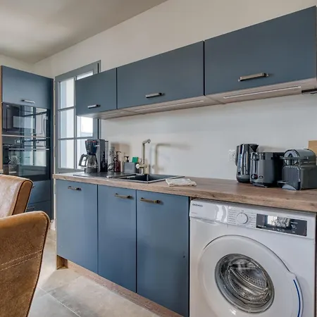 Bains De House & Jacuzzi Steps From The Walk To Town Sleeps 6 * サン・ジル・クロワ・ド・ヴィ
